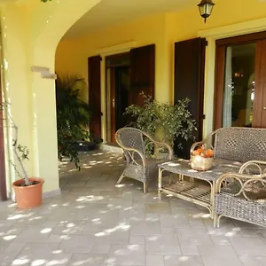 Appartamento In Zona Panoramica, Immersa Nel Della Macchia Mediterranea, Villasimius